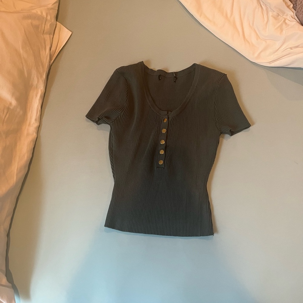 Women's Ribbed Button-Up Top - Green